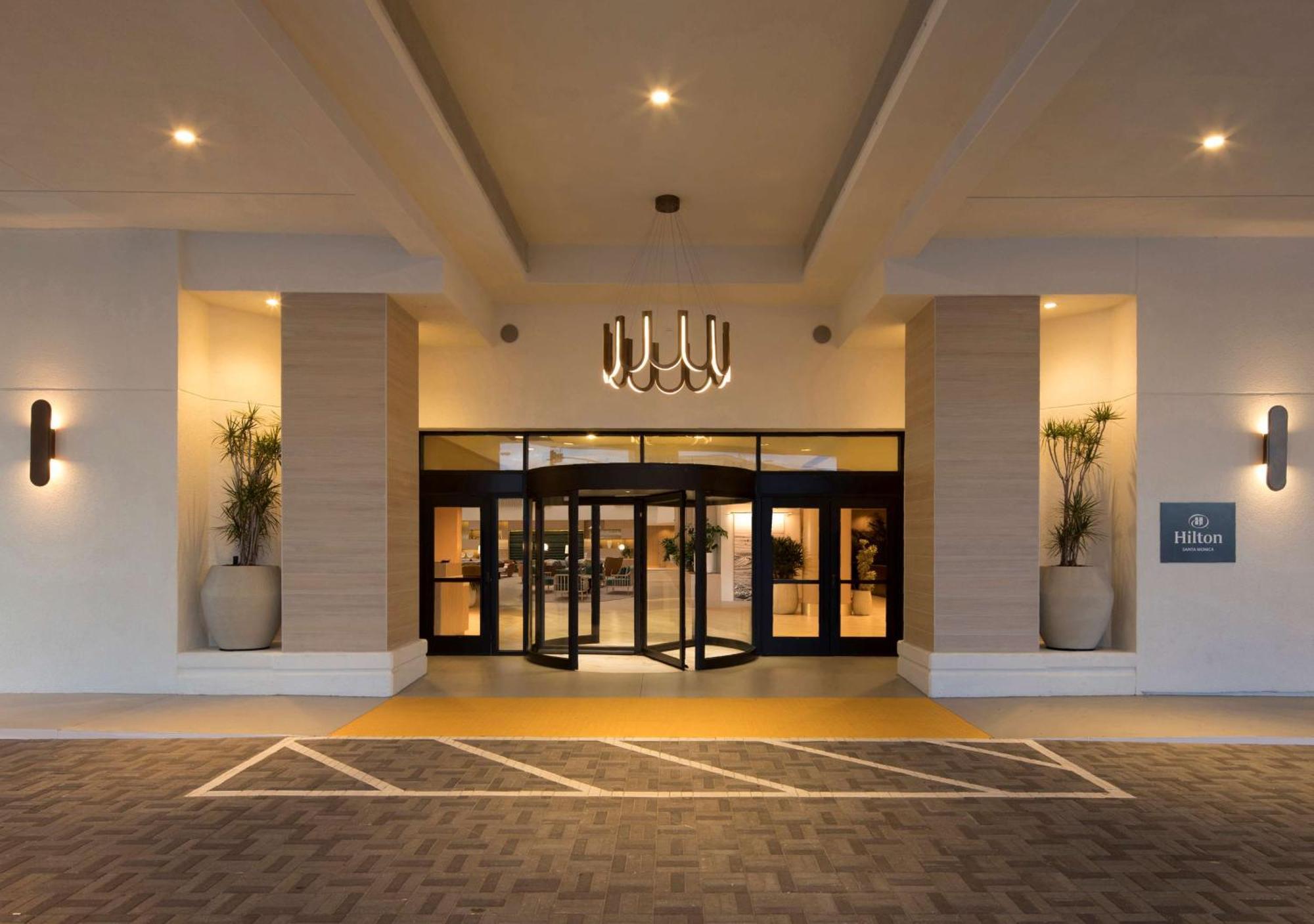 מלון לוס אנג'לס Hilton Santa Monica מראה חיצוני תמונה